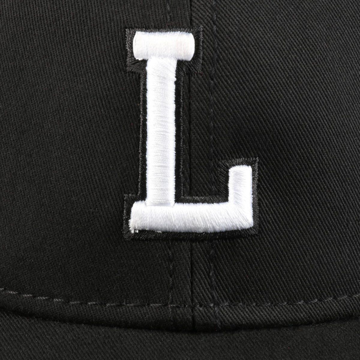 L Letter Snapback Cap – Bild 6